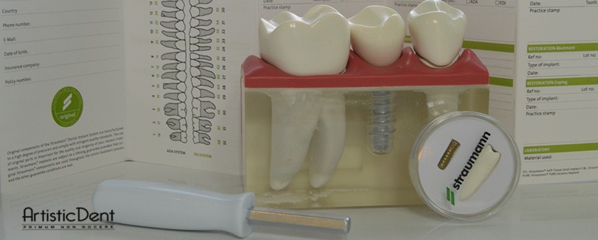 implant dentar Straumann